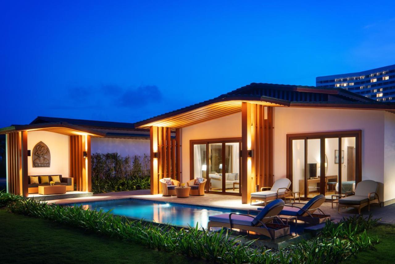 Mövenpick Resort 5*