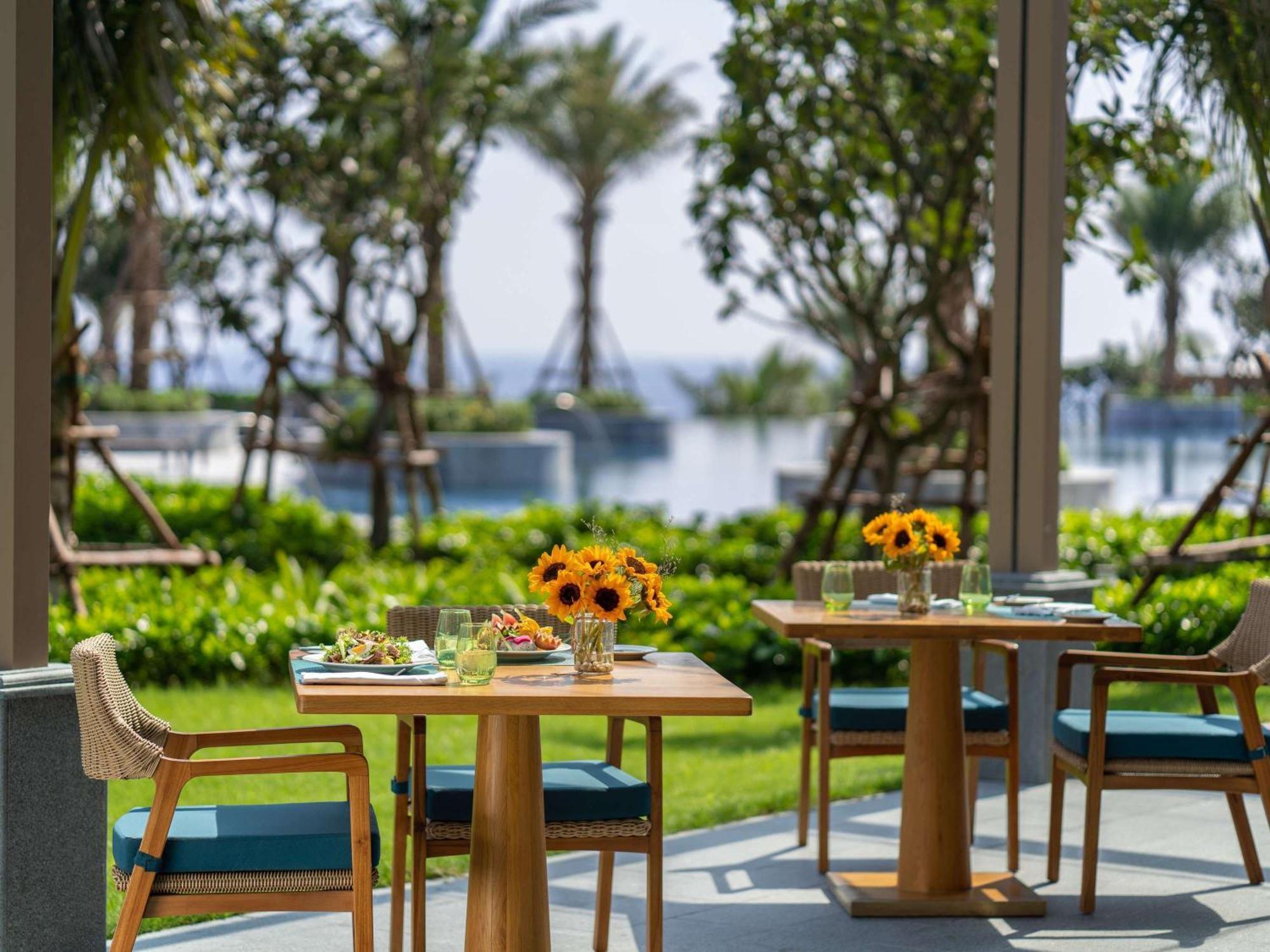 Moevenpick Resort 5*
