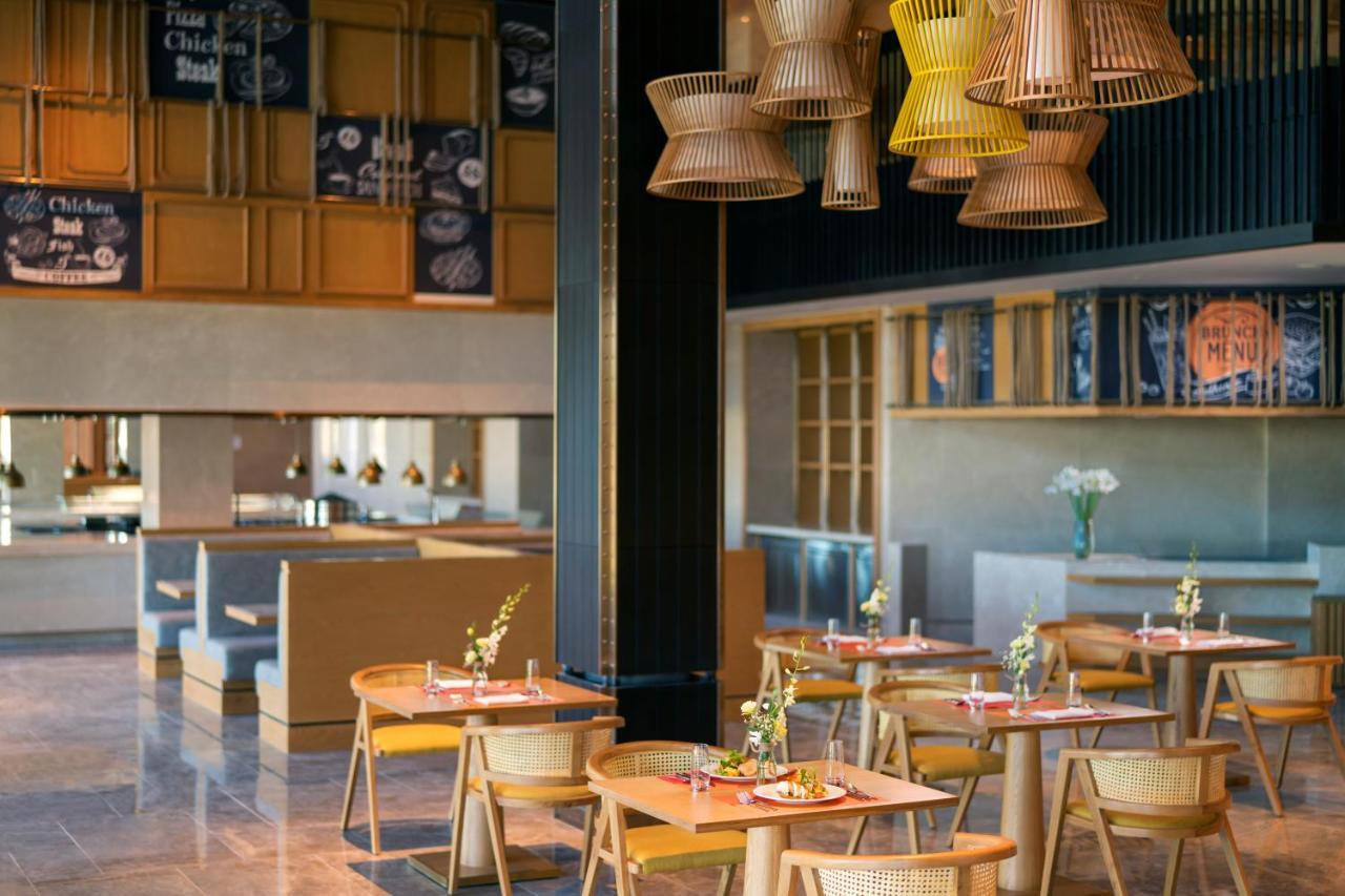 Moevenpick 5* Cam Ranh